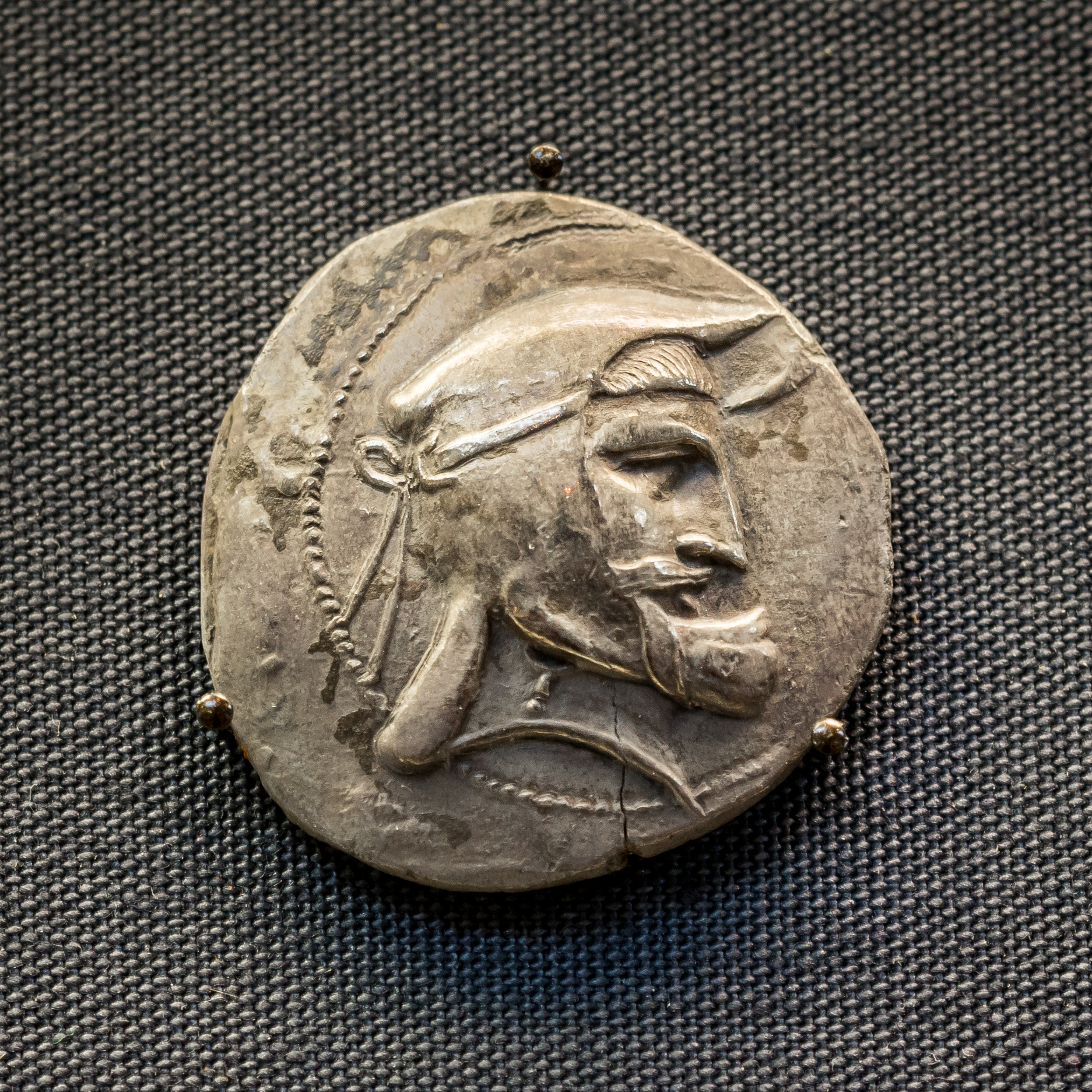 The First Worship — A Frataraka coin of Persis — among the earliest images of a king at the fire.