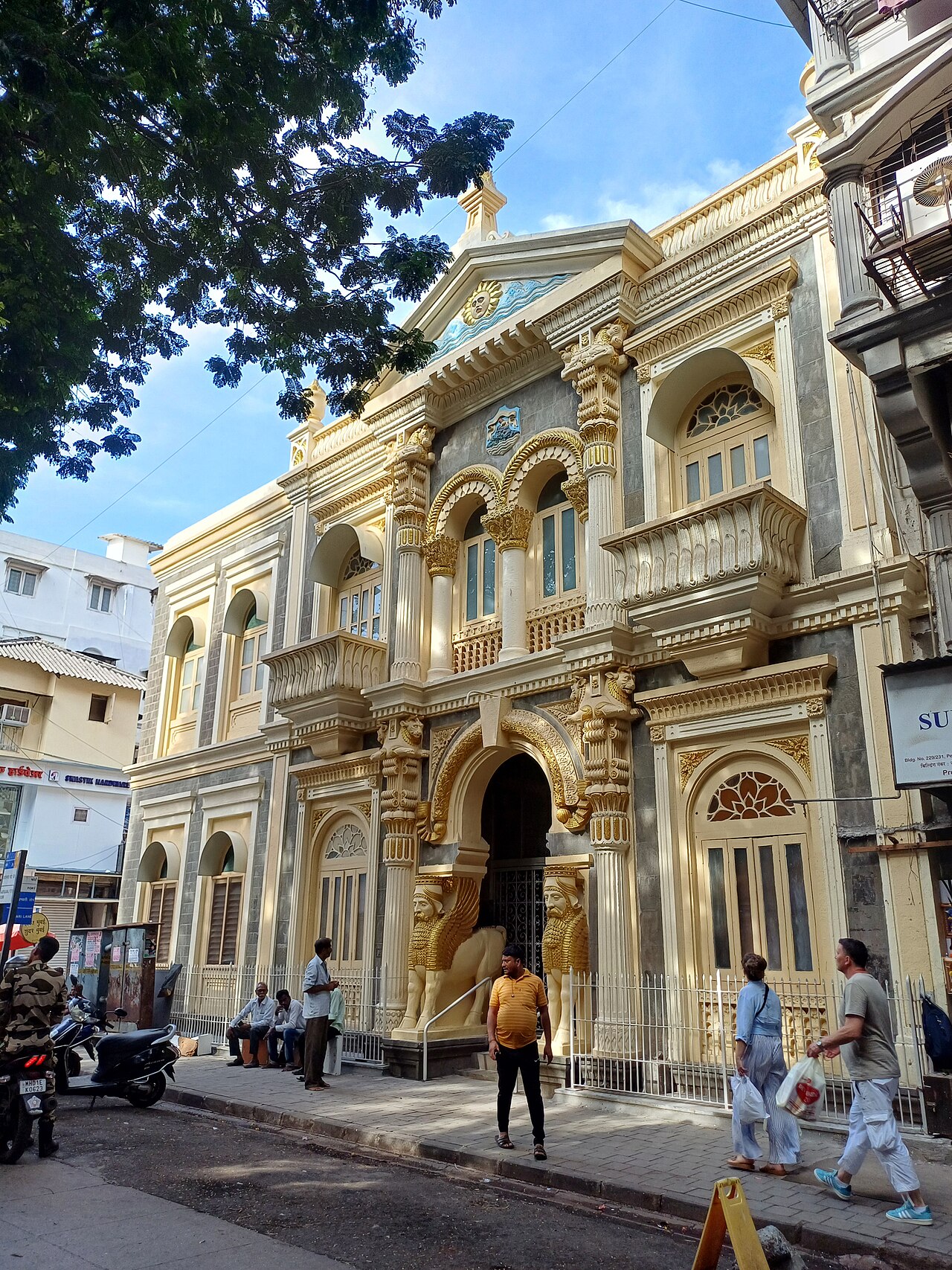 The Mumbai Agiary — The Maneckji Seth fire-temple in the Fort — a hidden hearth in the heart of the modern city.